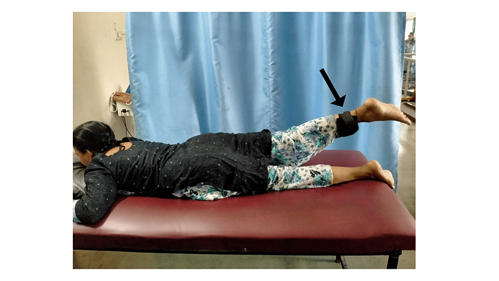 Strength-training-of-hip-extensors-in-prone-lying-position-using-a-1kg-weight-cuff